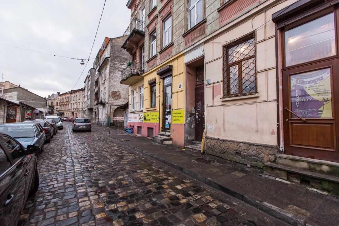 Квартира Подобово В Центрі На Вулиця Скорика 25 Колишня Чайковського Біля Філармонії Lviv Extérieur photo